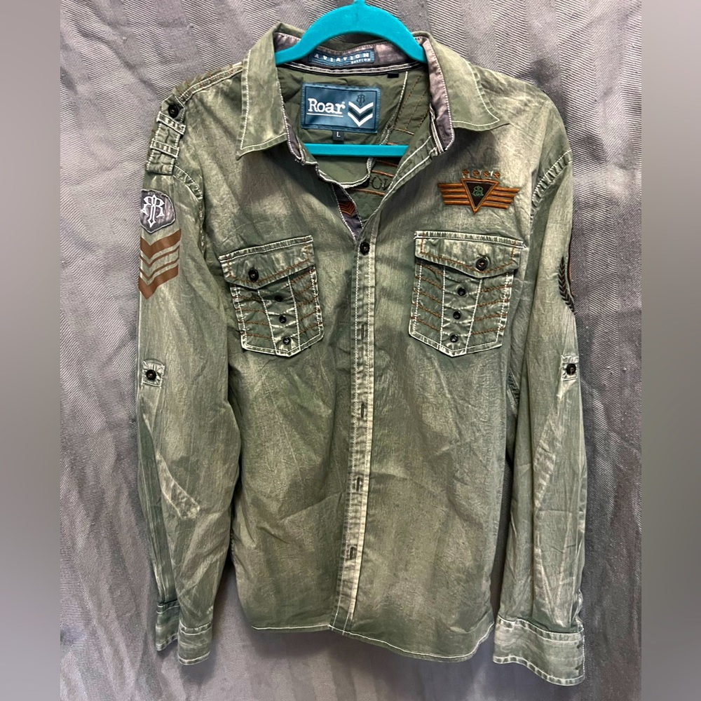 Roar Aviation edition button up .